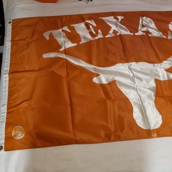 University of Texas Longhorns flag 34 1/2" x 58" - Picture 2 of 7
